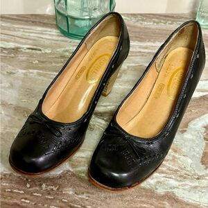 Vintage Nobil's Womens Leather Block Heels Made in Brazil  Size 7B